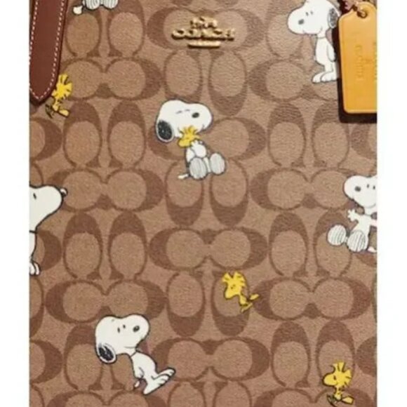 New Coach X Peanuts City Tote In With Snoopy Woodstock - Picture 7 of 7